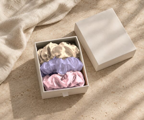 Curio Silk silk scrunchie gift box in champagne pink lavender